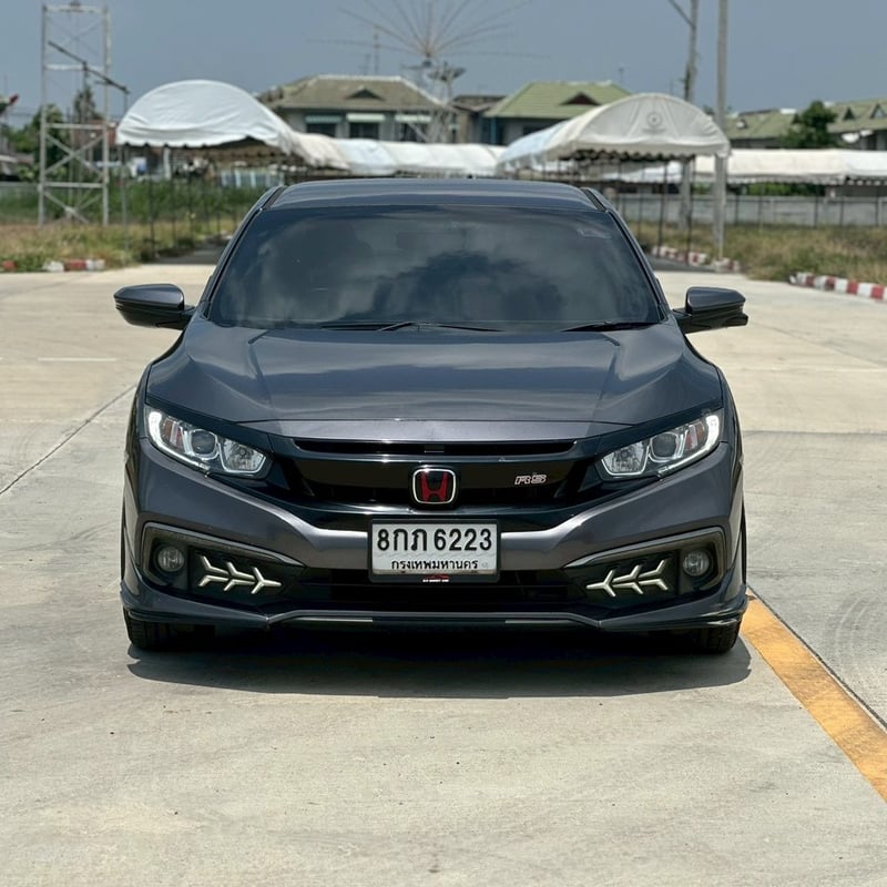  🚗 #HONDA CIVIC 1.8EL (FC) ปี2019 ⚪ สีเทา | เกียร์ออโต้ | เครื่องเบนซิน ✅ รถบ้านแท้ มือเดียวออกห้าง ✅ เข้าศูนย์ตลอด เช็กประวัติได้ ✅ ภายในสวย ภายนอกเนี๊ยบ ✅ มีวารันตีหลังการขาย  💸 ราคาเพียง 499,000 บาท