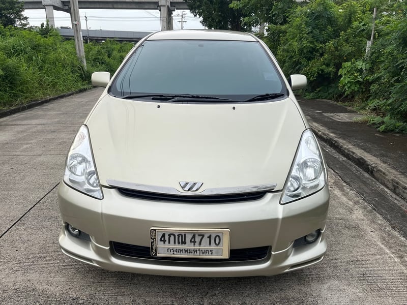 2004 Toyota wish 2.0 Q 2004 Toyota wish 2.0 Q