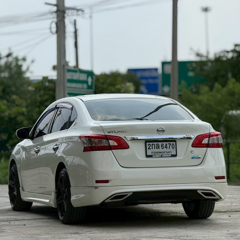 Nissan Sylphy 1.6 V ปี 2013 สีขาว – 