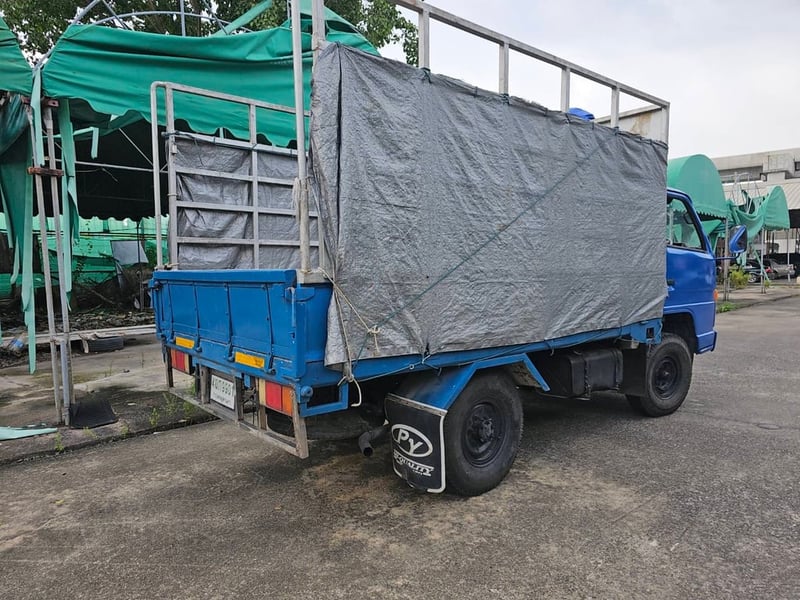 Isuzu 4ล้อ กลาง 74แรงม้า ขาย 125000 เอกสารครบ ขับได้เลย