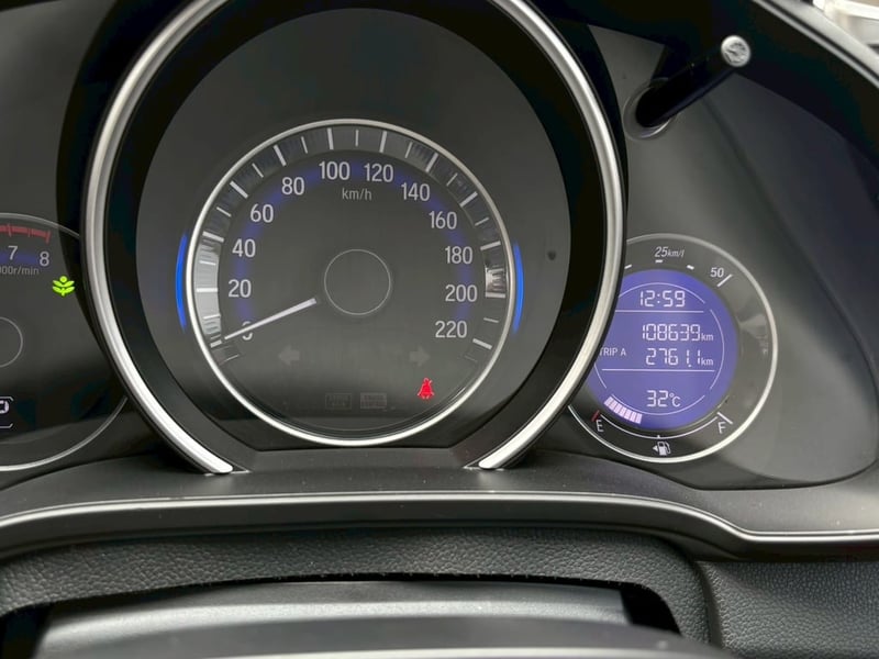 Honda jazz 1.5 sv top