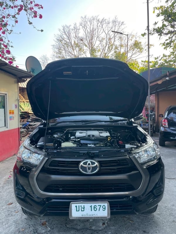 2021 Toyota revo 2.4 MT smart cab ยกสูง  ขาย 439,000.-  สอบถาม มีนบุรี 0853375537 เอเอ