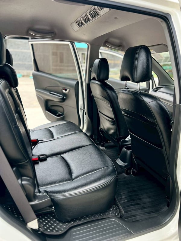 HONDA Mobilio 1.5 RS (TOP) 