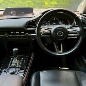 Mazda CX-30 2.0 SP ปี 2021 สีเทาดำ – ตัวท็อป ซันรูฟ ไมล์น้อย ราคา 549,000.- Tel 0853375537 เอ