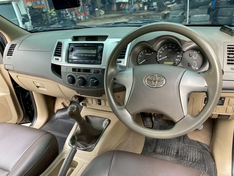 2011 Toyota Vigo 2.5 mt