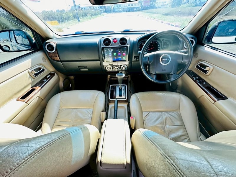 รถบ้านเข้าใหม่ มือเดียวออกห้างป้ายแดง ไมล์แท้ เข้าศูนย์ตลอด สวย เดิมๆ ราคาดี  #ISUZU MU7 3.0i-TEQ 2WD VGS TURBO PLATINUM ปี2009 สีขาว