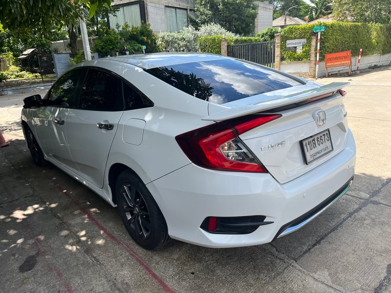 2021 EL 1.8 AT สวยเอกสารครบ สวยเดิม รถบ้านเดี๋ยวรอล้างทำความสะอาดเก็บรายละเอียดให้ครับ ขาย 525000 บาท