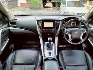 #Mitsubishi Pajero Sport 2.4 GT Premium 2WD ปี 2016 สีเทา เกียร์ At ราคา 499,000 บาท #Mitsubishi Pajero Sport 2.4 GT Premium 2WD ปี 2016 สีเทา เกียร์ At ราคา 499,000 บาท