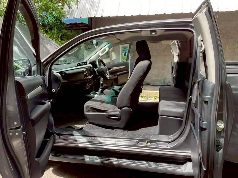 2019 Toyota revo 2.4 mt 