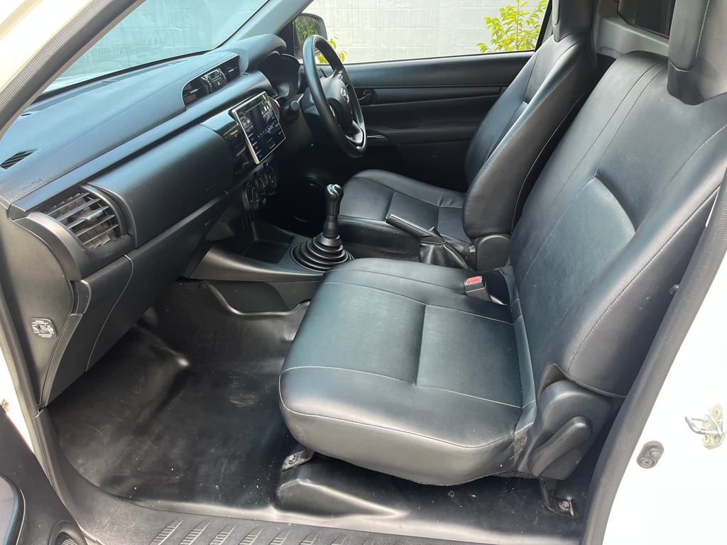 2019 Toyota revo 2.4 mt 
