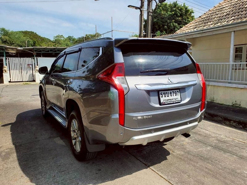#Mitsubishi Pajero Sport 2.4 GT Premium 2WD ปี 2016 สีเทา เกียร์ At ราคา 499,000 บาท #Mitsubishi Pajero Sport 2.4 GT Premium 2WD ปี 2016 สีเทา เกียร์ At ราคา 499,000 บาท