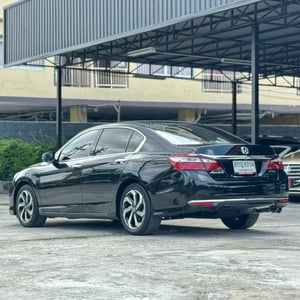 Honda Accord 2.0E ปี2018  19 สีดำ ราคา369,000บาท ไมล์29x,xxx km. มือเดียวป้ายแดง