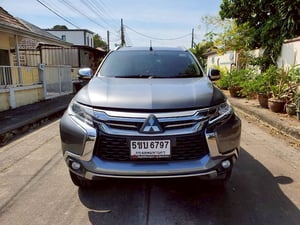 #Mitsubishi Pajero Sport 2.4 GT Premium 2WD ปี 2016 สีเทา เกียร์ At ราคา 499,000 บาท #Mitsubishi Pajero Sport 2.4 GT Premium 2WD ปี 2016 สีเทา เกียร์ At ราคา 499,000 บาท