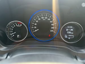 #HONDA HRV 1.8EL SUNRUFF TOP ปี2016 สีขาว เกียร์ออโต้ เครื่องเบนซิน