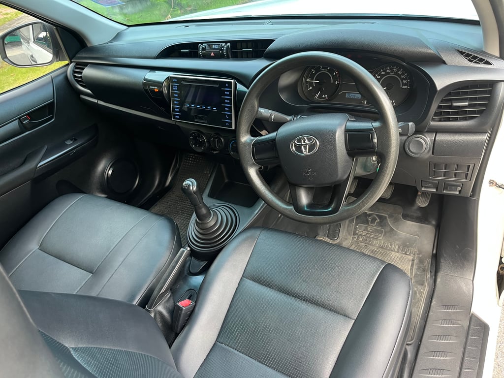 2019 Toyota revo 2.4 mt 