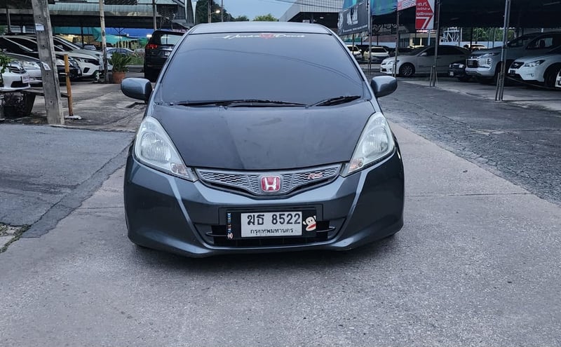 Jazz GE 12 เกียร์ธรรมดาฝากระโปรงเคฟล่าภายในเบาะหนัง ไมล์ 150,000 กม