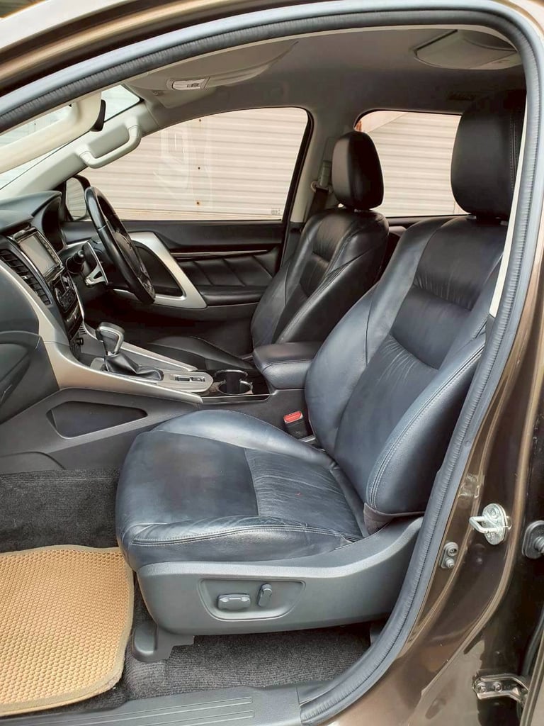 Mitsubishi Pajero Sport 2.4 GT Mitsubishi Pajero Sport 2.4 GT