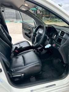 HONDA Mobilio 1.5 RS (TOP) 