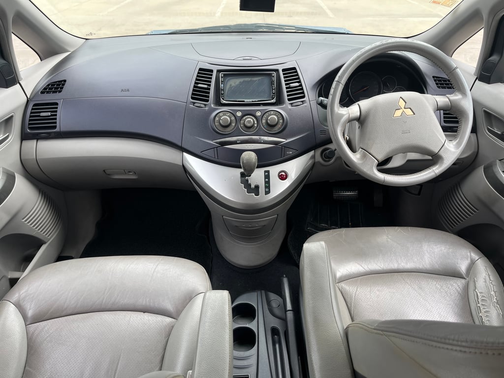 Mitsubishi specs wagon 2.4 gls Mitsubishi specs wagon 2.4 gls