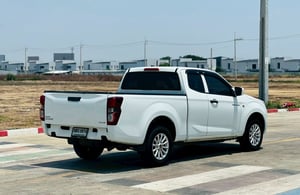 #ISUZU ALL NEW D-MAX SPACECAB 3.0 Ddi S ปี2022 เครื่องดีเซล เกียร์ธรรมดา   ราคา 429,000บาท  ออกรถ 6,000บาท  ผ่อนนาน 84งวด