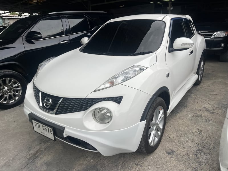สวยขับดี ขาย 158000 เอกสารครบรถสวย มือเดียว Nissan juke 