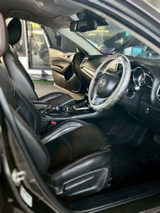 Mazda 3 2.0 S ปี 15 จด 16 รถบ้านมือเดียวสวยๆพร้อมใช้งาน เลขไมล์ เพียง 110,000 กม. ราคา 299,000 บาท สอบถาม 0853375537 เอ