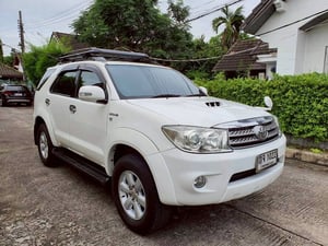 FORTUNER  3.0V 4WD ปี 2011