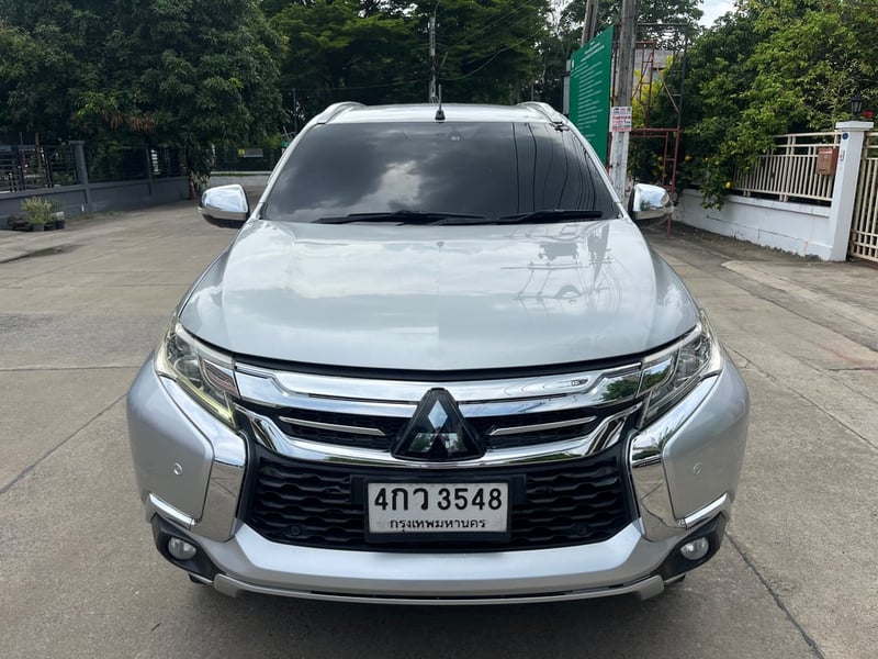 2015 Mitsubishi Pajero 2.4 GT 
