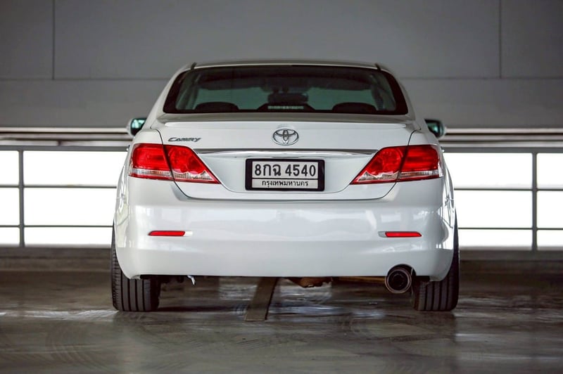 Toyota CAMRY 2.0 G EXTREMO ปี 2009 สีขาว สปอร์ต