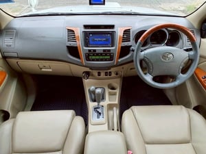 FORTUNER  3.0V 4WD ปี 2011