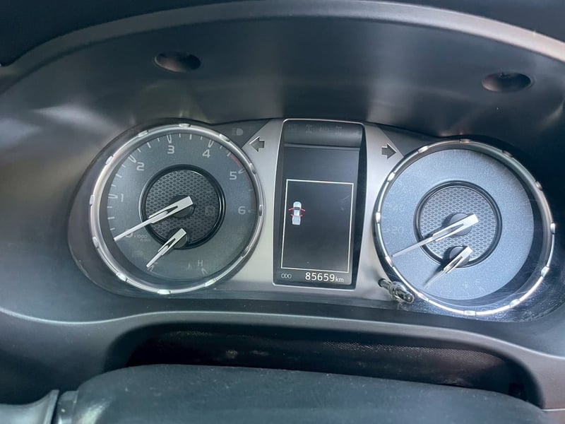 2021 Toyota revo 2.4 MT smart cab ยกสูง  ขาย 439,000.-  สอบถาม มีนบุรี 0853375537 เอเอ