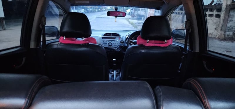 Jazz GE 12 เกียร์ธรรมดาฝากระโปรงเคฟล่าภายในเบาะหนัง ไมล์ 150,000 กม Jazz GE 12 เกียร์ธรรมดาฝากระโปรงเคฟล่าภายในเบาะหนัง ไมล์ 150,000 กม