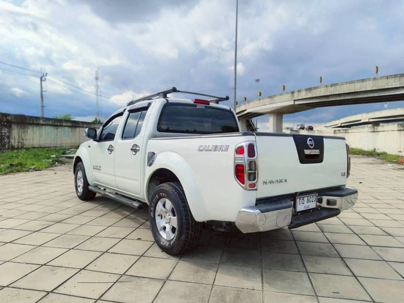 NISSAN NAVARA 2.5 LE CALIBRE 4 ประตู NISSAN NAVARA 2.5 LE CALIBRE 4 ประตู