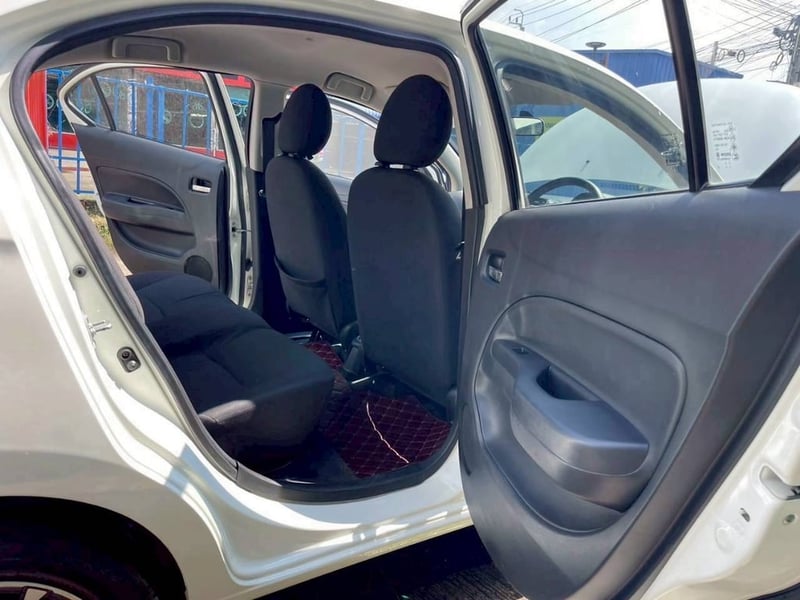 Mitsubishi attrage 1.2 gls