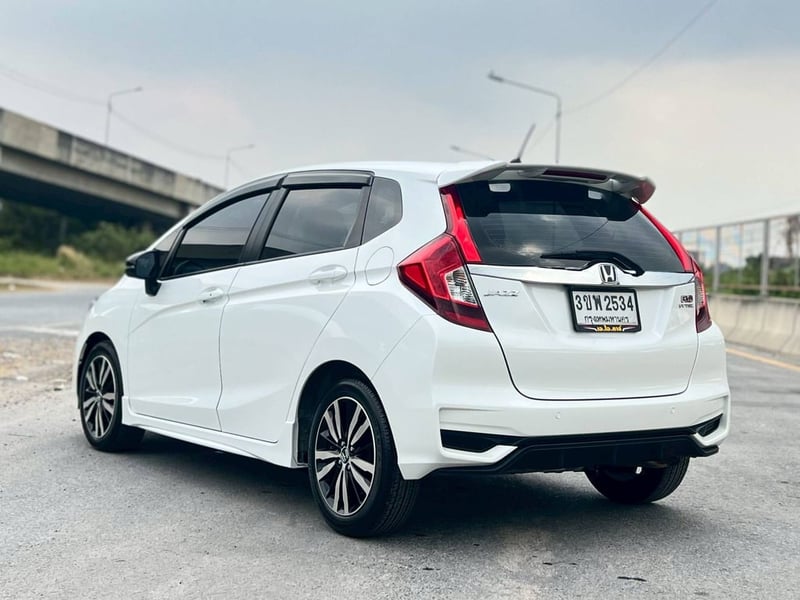 2021 HONDA JAZZ 1.5 RS ปี 21 จด 22