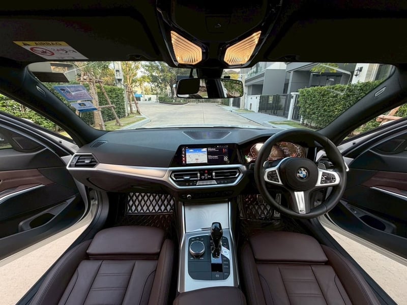 #BMW 320D M SPORT ปี 21 จด22 G20 สีขาว