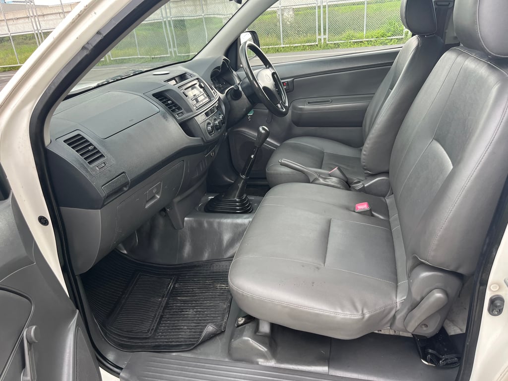 2012 Toyota Vigo 2.5 mt ดีเซล