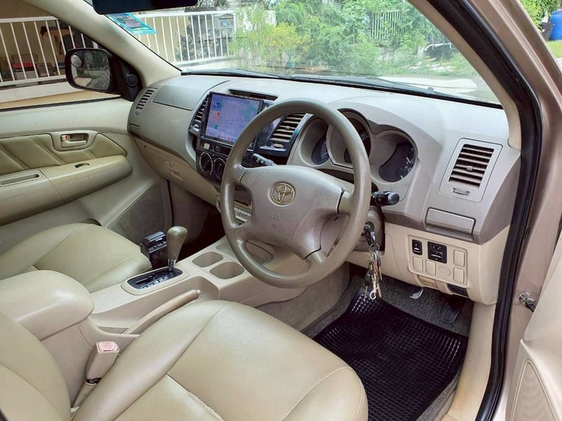 #TOYOTA HILUX VIGO DOUBLE. CAB 3.0G ปี 2004 🚩 สีน้ำตาล #เกียร์ออโต้  #รถมือเดียว      