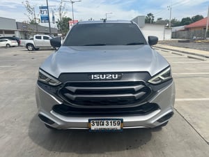 Isuzu MU-X 1.9 active ปี 2022 ไมล์130000โล  ขาย ตัด สด 635,000.-  สอบถาม 0853375537 เอ