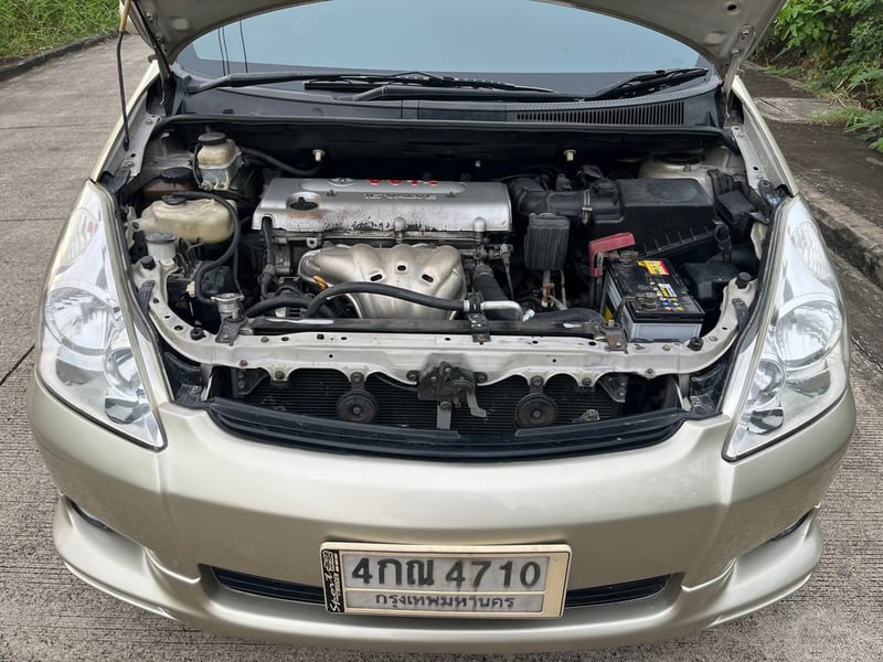 2004 Toyota wish 2.0 Q 2004 Toyota wish 2.0 Q