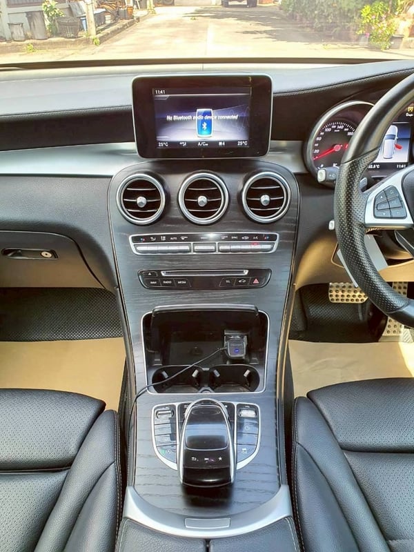 #Mercedes-Benz GLC 250d 2.1 AMG Dynamic ปี 2019 เกียร์ AT สีขาว #Mercedes-Benz GLC 250d 2.1 AMG Dynamic ปี 2019 เกียร์ AT สีขาว