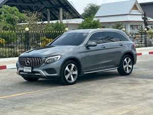 รถบ้าน รถยุโรป GLC ราคาถูกสุดในตลาด ไมล์เพียง75,xxxโล ไมล์แท้ เช็คศูนย์ได้ เดิมทุกจุด ประหยัดน้ำมันแบบสุดๆๆ เครื่องดีเซล  #BENZ CLC 250D 4MATIC ปี2016จด2017 เครื่องดีเซล 204แรงม้า 