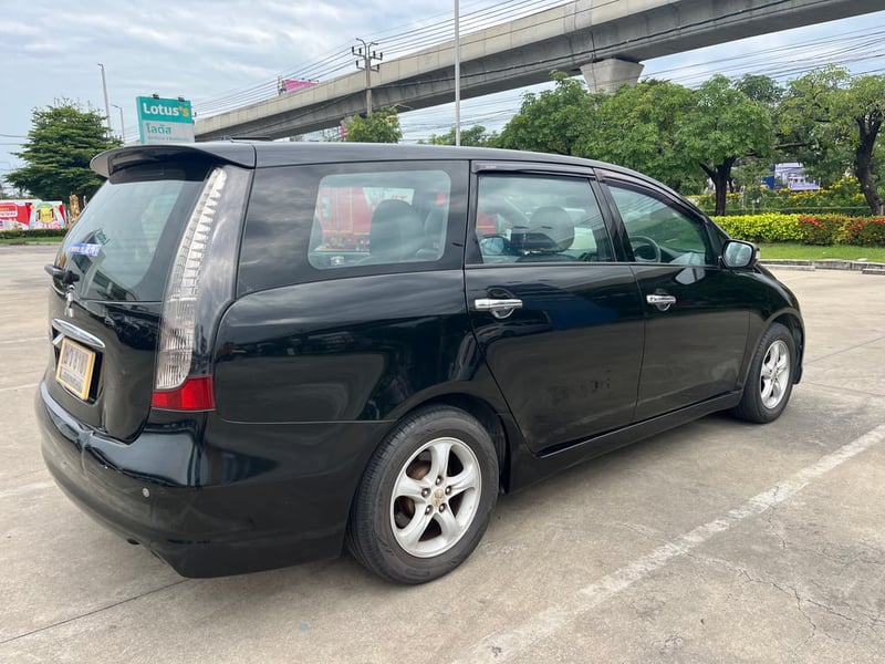 Mitsubishi specs wagon 2.4 gls