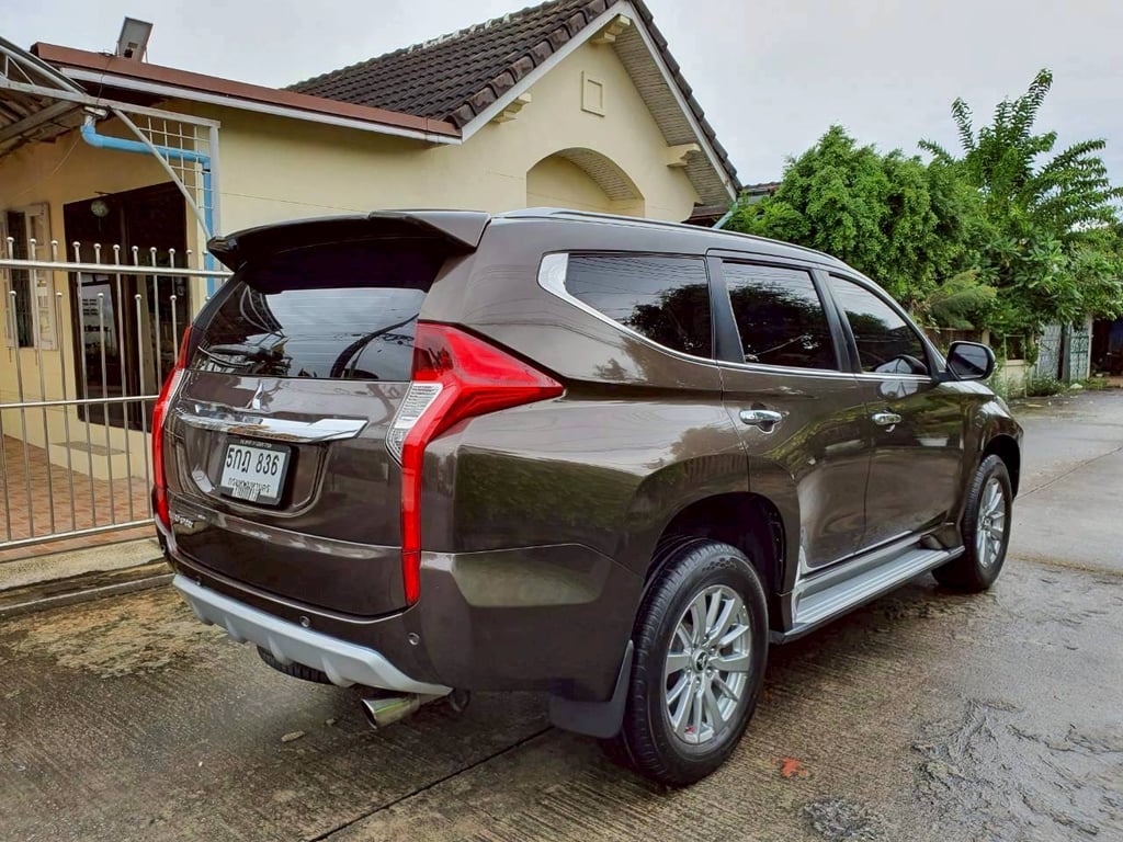 Mitsubishi Pajero Sport 2.4 GT Mitsubishi Pajero Sport 2.4 GT