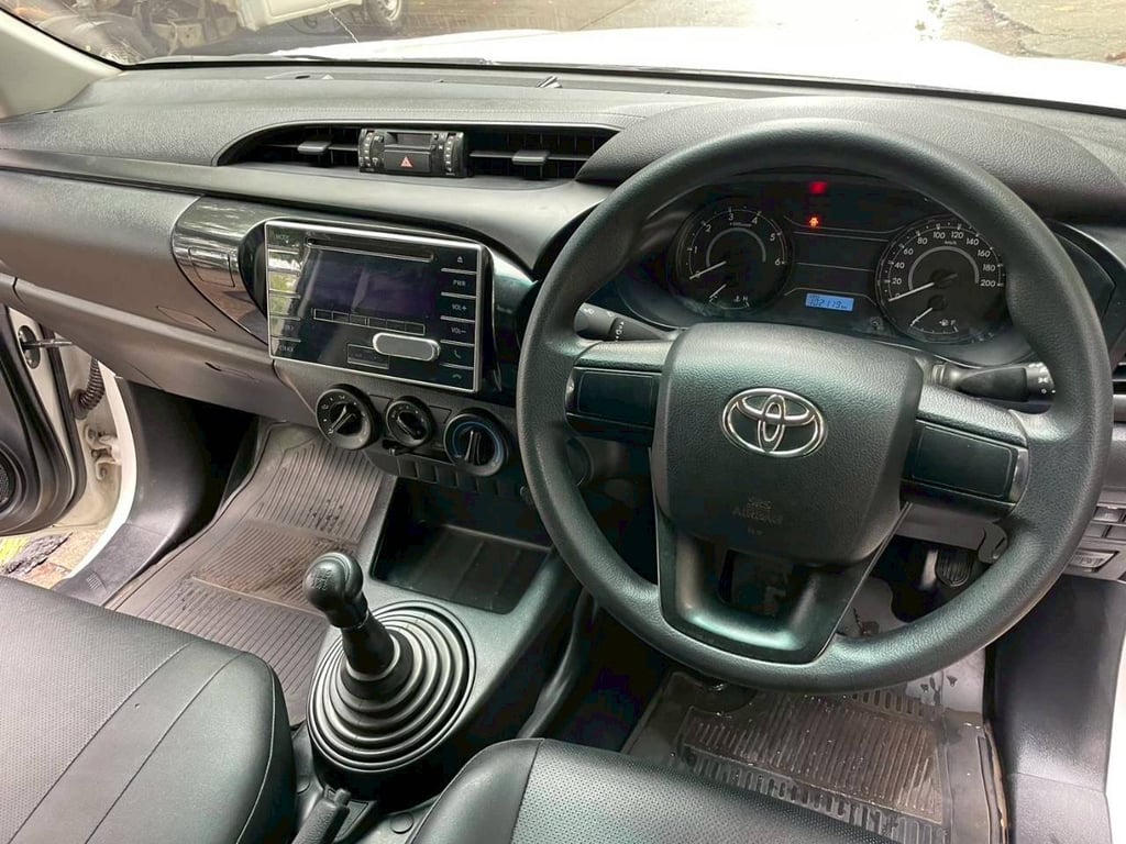 2019 Toyota revo 2.4 mt
