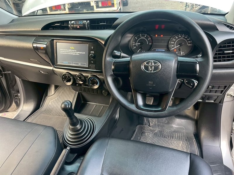 2021 Toyota revo 2.4,mt