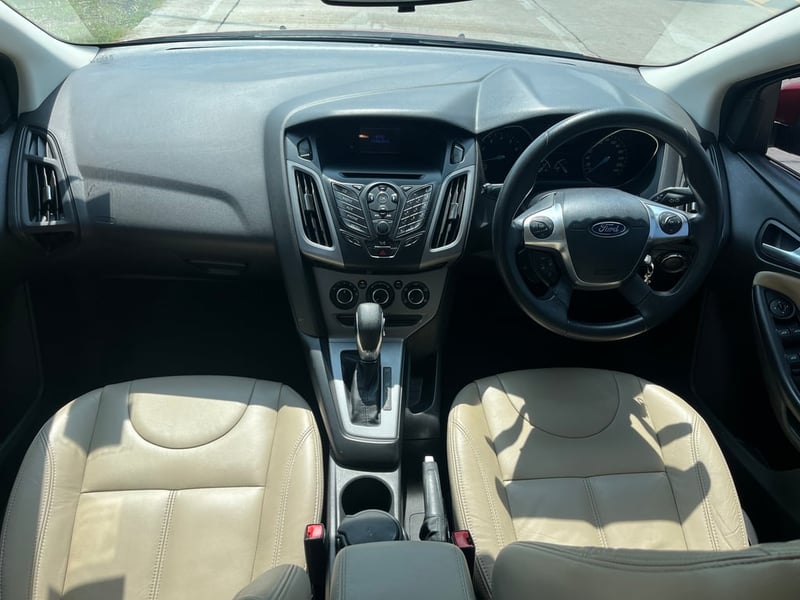 2013 จด2014 มือเดียว ขาย 138000 Ford focus 1.6 AT  Tel 0853375537 เอ