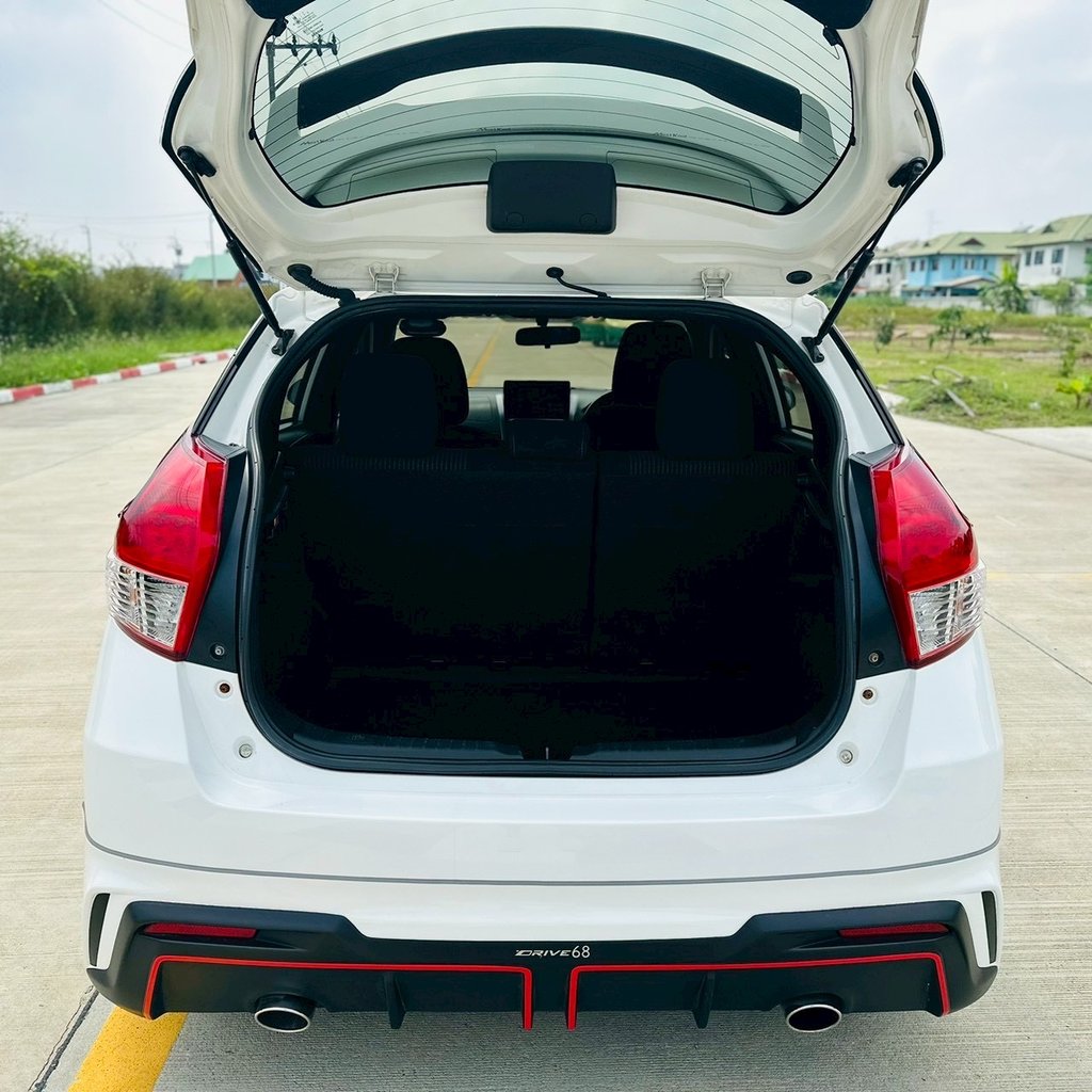 รถบ้าน ECO CAR ชุดแต่งรอบคัน ราคาน่ารัก ไมล์แท้ เข้าศูนย์ตลอด #TOYOATA YARIS 1.2G ปี2017 สีขาว เกียร์ออโต้ เครื่องเบนซิน รถบ้าน ECO CAR ชุดแต่งรอบคัน ราคาน่ารัก ไมล์แท้ เข้าศูนย์ตลอด #TOYOATA YARIS 1.2G ปี2017 สีขาว เกียร์ออโต้ เครื่องเบนซิน