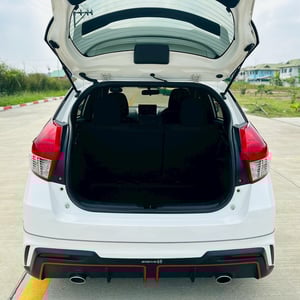 รถบ้าน ECO CAR ชุดแต่งรอบคัน ราคาน่ารัก ไมล์แท้ เข้าศูนย์ตลอด   #TOYOATA YARIS 1.2G ปี2017 สีขาว เกียร์ออโต้ เครื่องเบนซิน