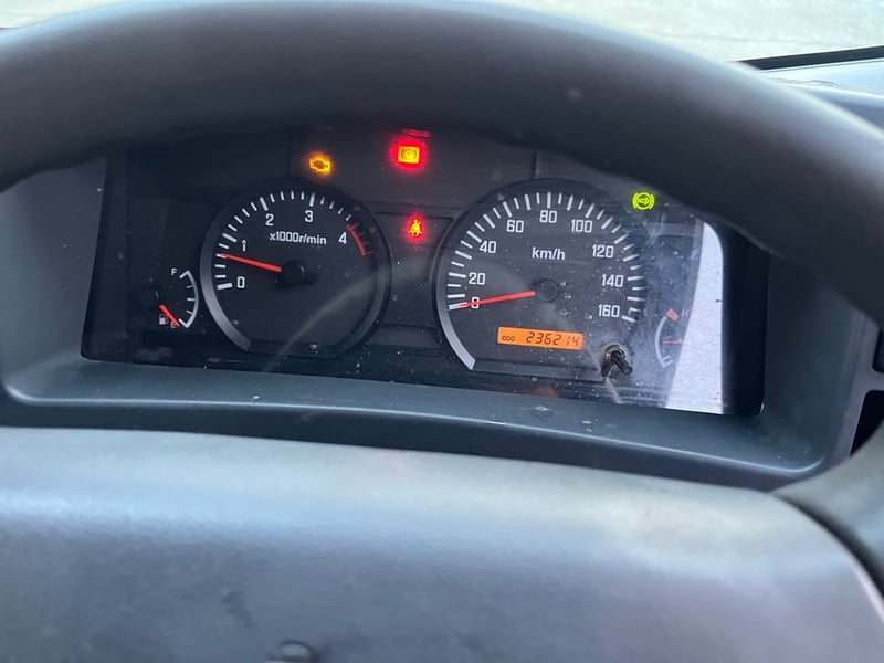 ISUZU NLR รถบรรทุก 4ล้อ ตู้แห้ง ปี2011 เลขไมล์น้อยกว่า 500,000 กม. ISUZU NLR รถบรรทุก 4ล้อ ตู้แห้ง ปี2011 เลขไมล์น้อยกว่า 500,000 กม.